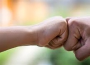 داشتن یا نداشتن اعتماد به نفس از چه ناشی می شود؟