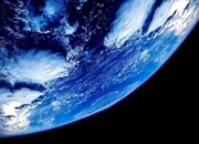 چرا آسمان شب به رنگ سیاه است؟