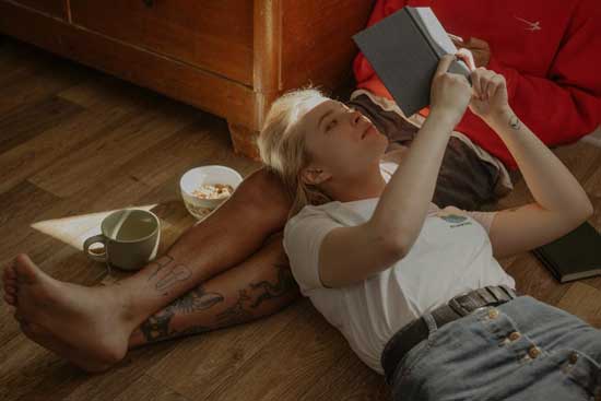 آموزش زبان با داستان (فواید و دانلود ۱۰۰ داستان رایگان)