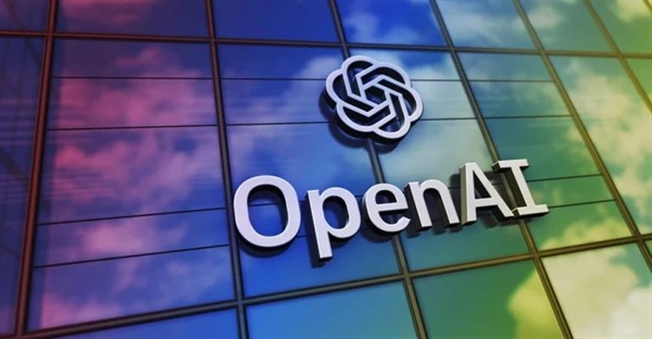چه انتقاداتی به OpenAI وارد شده است؟