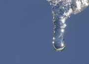 چگالی آب در دماهای مختلف چقدر است؟