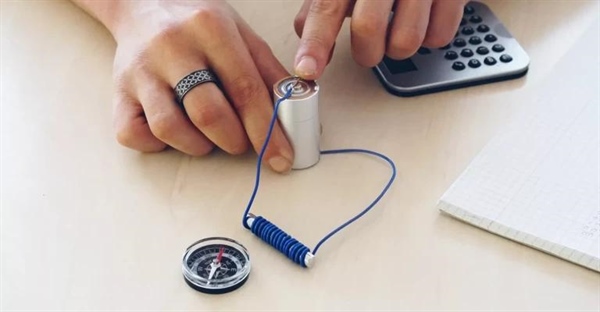 رابطه بین برق و مغناطیس: بررسی تاثیرات متقابل