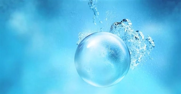 چرا آب یک مولکول قطبی است؟