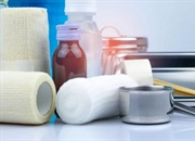 علت تشکیل حباب در اثر استفاده از آب اکسیژنه بر روی زخم‌ها چیست؟