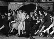 فلپرها در دهه 1920 چگونه بودند؟