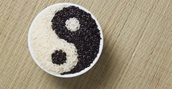 مفهوم و معنای یین و یانگ (یا یین یانگ) چیست؟