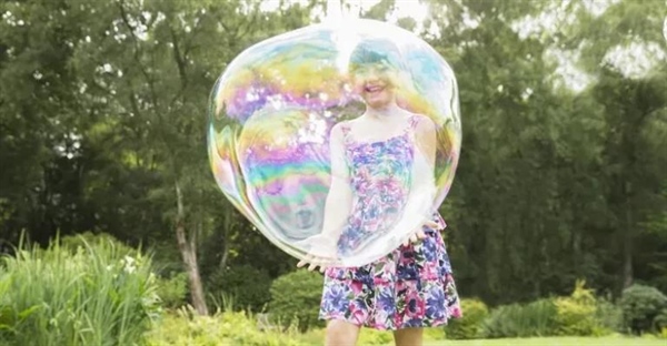 طرز تهیه حباب هایی که نمی ترکد: راز ساخت حباب های قوی و رنگی