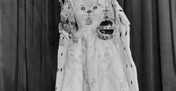 الیزابت دوم: از شاهزادگی تا تاجگذاری در ۲۵ سالگی