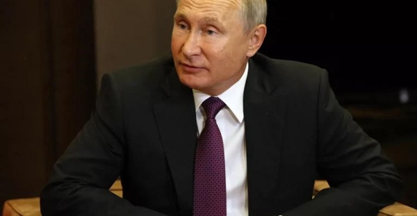 زندگی نامه ولادیمیر پوتین: از افسر KGB تا رئیس جمهور روسیه