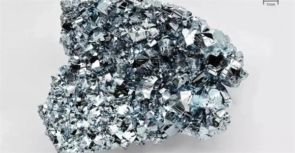 کدام عناصر جدول تناوبی بیشترین چگالی را دارند؟