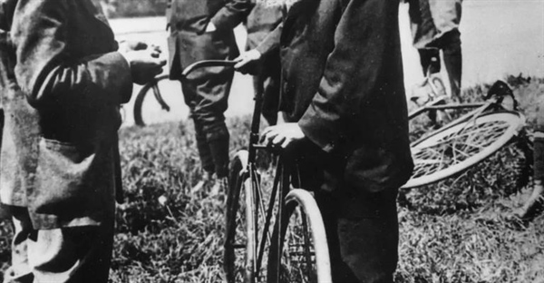 جان دانلوپ و چارلز گودیر: مخترعان تایر