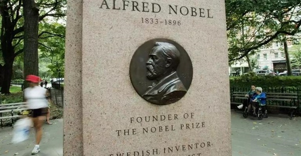 آلفرد نوبل: مخترع دینامیت و بنیانگذار جایزه نوبل