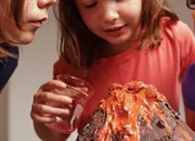 چگونه یک آتشفشان دودزا بسازیم؟