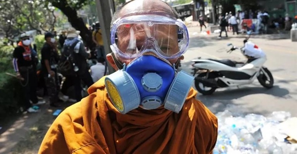 گاز اشک آور: اقدامات لازم در صورت مواجهه