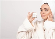 راهنمای خرید آبرسان: انتخاب بهترین محصول برای انواع پوست