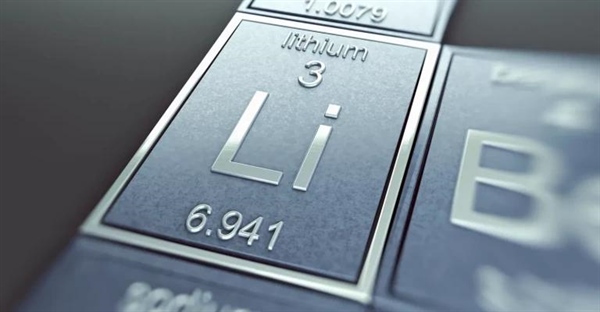 سری فعالیت فلزات: راهنمای جامع پیش‌بینی واکنش‌پذیری فلزات