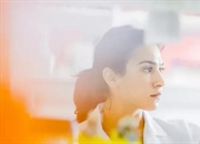 اهمیت شگفت‌انگیز شیمی: چرا این علم در زندگی ما حیاتی است؟