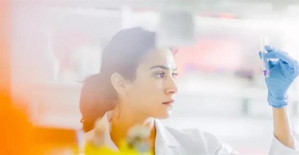 اهمیت شگفت‌انگیز شیمی: چرا این علم در زندگی ما حیاتی است؟