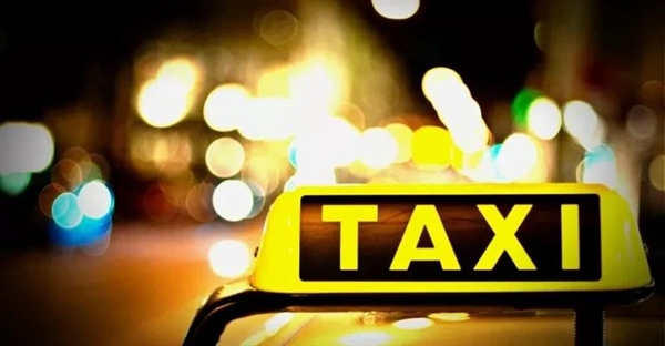 تاریخچه تاکسی: سفری در زمان از درشکه‌های اسبی تا تاکسی‌های مدرن