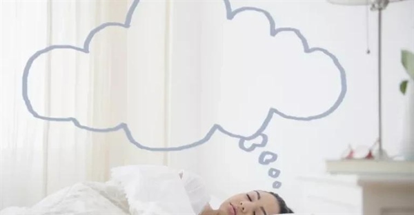 خواب REM چیست؟ تعریف، فواید و تاثیر آن بر حافظه و رویاها