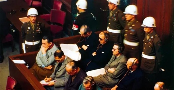 دادگاه‌های نورنبرگ: عدالت در برابر جنایات جنگی نازی‌ها