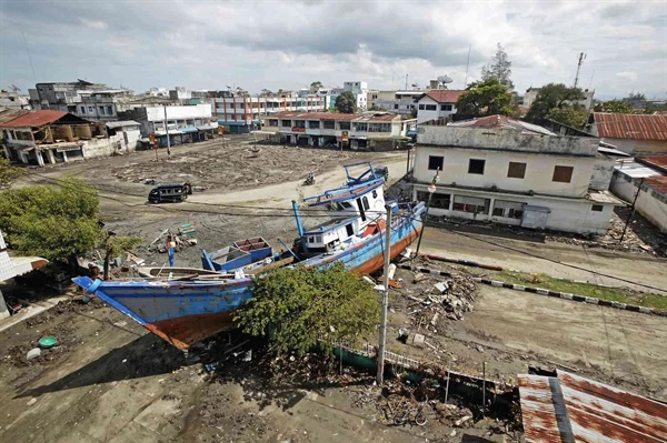 سونامی‌های مرگبار تاریخ: از لیسبون تا فوکوشیما