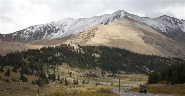 مولیبدن (Mo): خواص، کاربردها و هر آنچه باید درباره این فلز آلیاژی بدانید