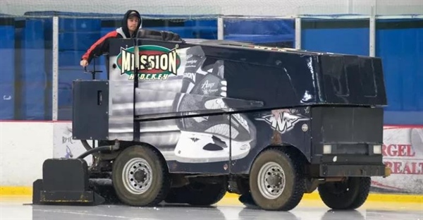 تاریخچه زامبونی: از یخ‌فروشی تا ماشین افسانه‌ای یخ‌صاف‌کن