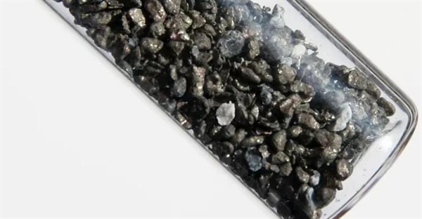 ۱۰ حقیقت شگفت‌انگیز درباره کلسیم: از استخوان‌ها تا کاربردهای صنعتی!