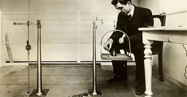 گوستاو ایفل و برج ایفل: داستان جادوگر آهن و نماد پاریس