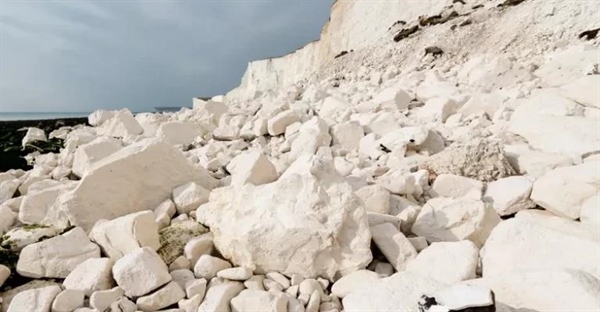 کربنات چیست؟ تعریف، فرمول شیمیایی و مثال‌های کاربردی