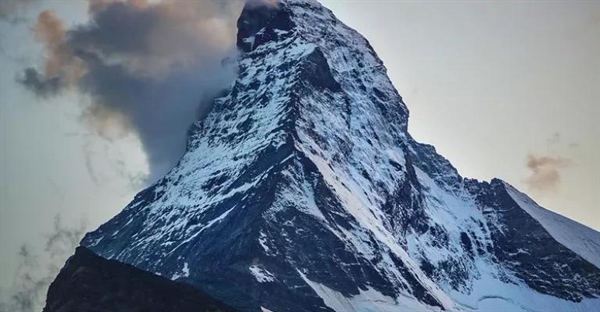 کوه ها چگونه آب و هوا را شکل می دهند؟ بررسی اثرات بادپناه و رو به باد