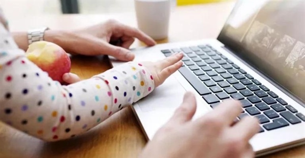 تاریخچه کیبورد کامپیوتر: از ماشین تحریر تا صفحه لمسی