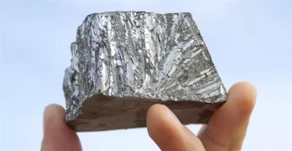 روی: خواص، کاربردها و هر آنچه باید درباره این فلز حیاتی بدانید