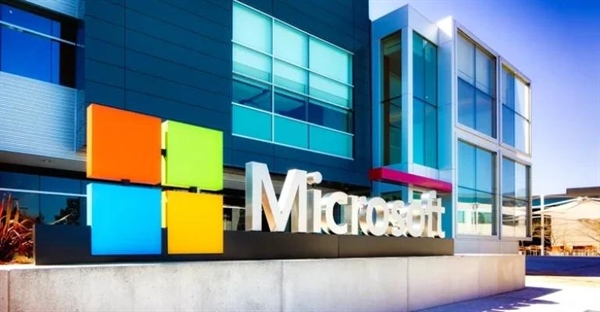 تاریخچه مختصر مایکروسافت: از نوابغ کامپیوتر تا امپراتوری فناوری