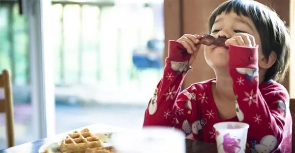 چرا بوی بیکن اینقدر وسوسه‌انگیزه؟ راز عطر دلپذیر بیکن فاش شد!