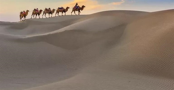 اشکانیان و جاده ابریشم: نقش واسطه‌گری، تجارت پنهان و رونق اقتصادی