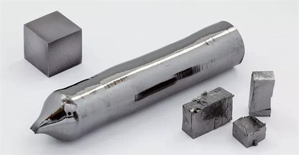 تانتالوم: خواص، کاربردها و حقایق شگفت‌انگیز این فلز دیرگداز