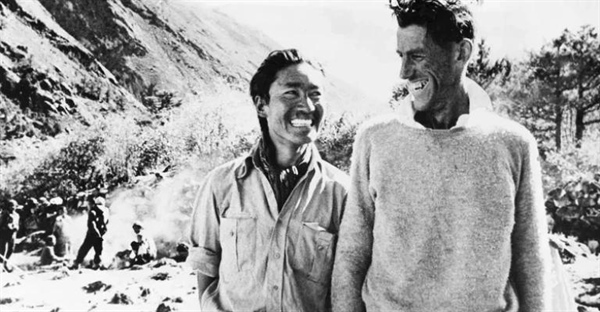 اولین فاتحان اورست: داستان حماسی صعود به بام دنیا