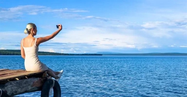 سلفی، از خودنگاره‌های تاریخی تا اختراع مدرن: داستان کامل