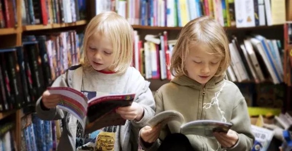 تاریخچه رنگارنگ کمیک بوک‌ها و کمیک استریپ‌های روزنامه‌ای