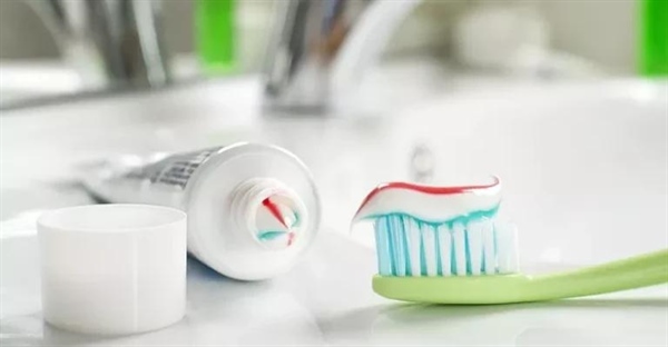 10 حقیقت شگفت‌انگیز درباره فلورین: از خمیردندان تا الماس!