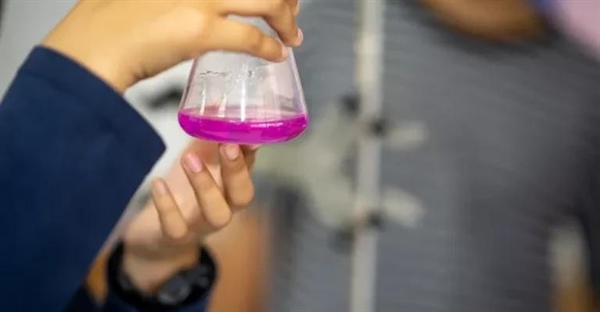 محاسبه تیتراسیون اسید و باز: راهنمای گام به گام و مثال‌های کاربردی