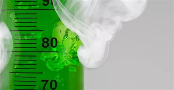 چه عواملی سرعت واکنش شیمیایی را تعیین می‌کنند؟