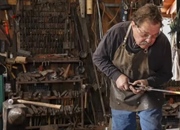 چکش خواری فلزات چیست؟ راهنمای جامع شکل دهی فلزات بدون شکستن