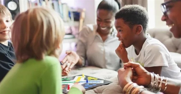 تاریخچه شگفت‌انگیز بازی‌های تخته‌ای، ورق‌ها و پازل‌ها: سرگرمی از دیرباز تا امروز