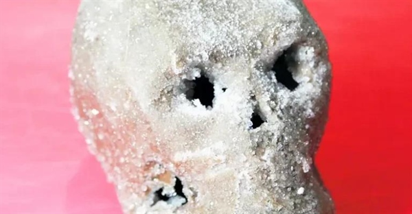 جمجمه کریستالی بسازید: آموزش قدم به قدم ساخت دکوری جذاب و منحصربه‌فرد