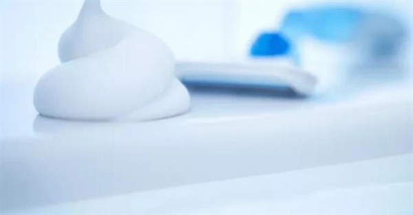 کرم‌های موبر چگونه کار می‌کنند؟ راز زدودن موهای زائد با مواد شیمیایی