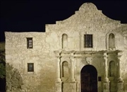 جان‌پناه‌ها و کنگره‌ها: میراثی از دفاع تا تزئین در معماری