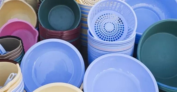 پلاستیک‌ها: راهنمای جامع از انواع تا کاربردها